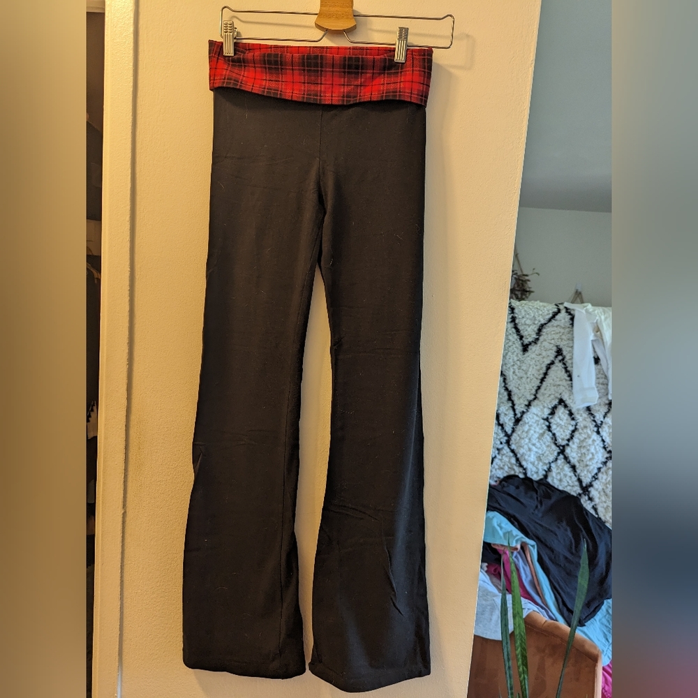 NWOT, VS fold waist, flare leg yoga pants